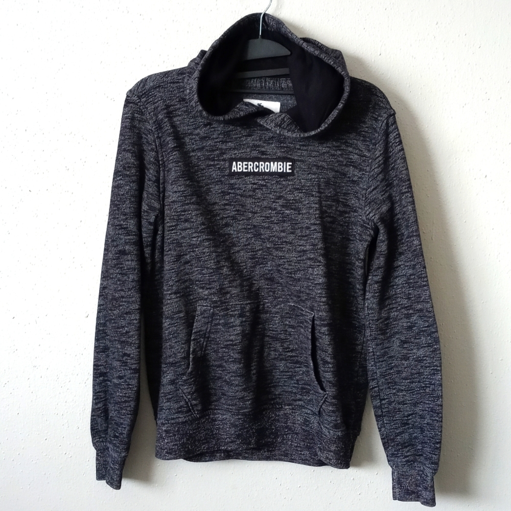 ABERCROMBIE & FITCH BOYS' GRAY BLACK PULLOVER SWEATER- HOODIE .SIZE 13/14
